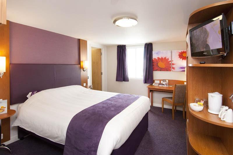 Premier Inn Premier Inn Southend Airport المظهر الخارجي الصورة