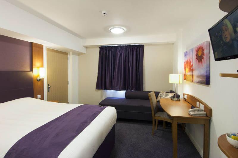 Premier Inn Premier Inn Southend Airport المظهر الخارجي الصورة